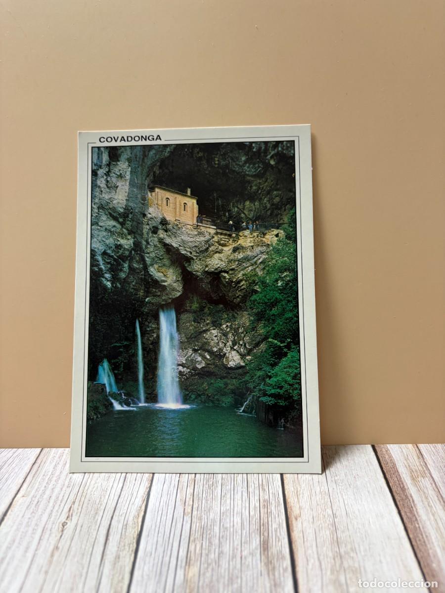 Postales: TARJETA POSTAL. OVIEDO. 87.- COVADONGA. GRUTA Y CASCADA. EDICIONES ARRIBAS