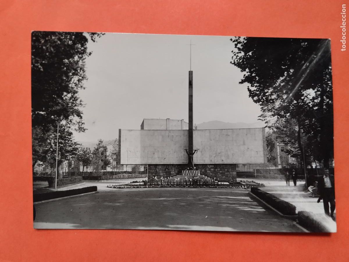 Postales: SAMA DE LANGREO ASTURIAS - MONUMENTO A LOS CAIDOS EN EL TRABAJO - ED.ALARDE 18