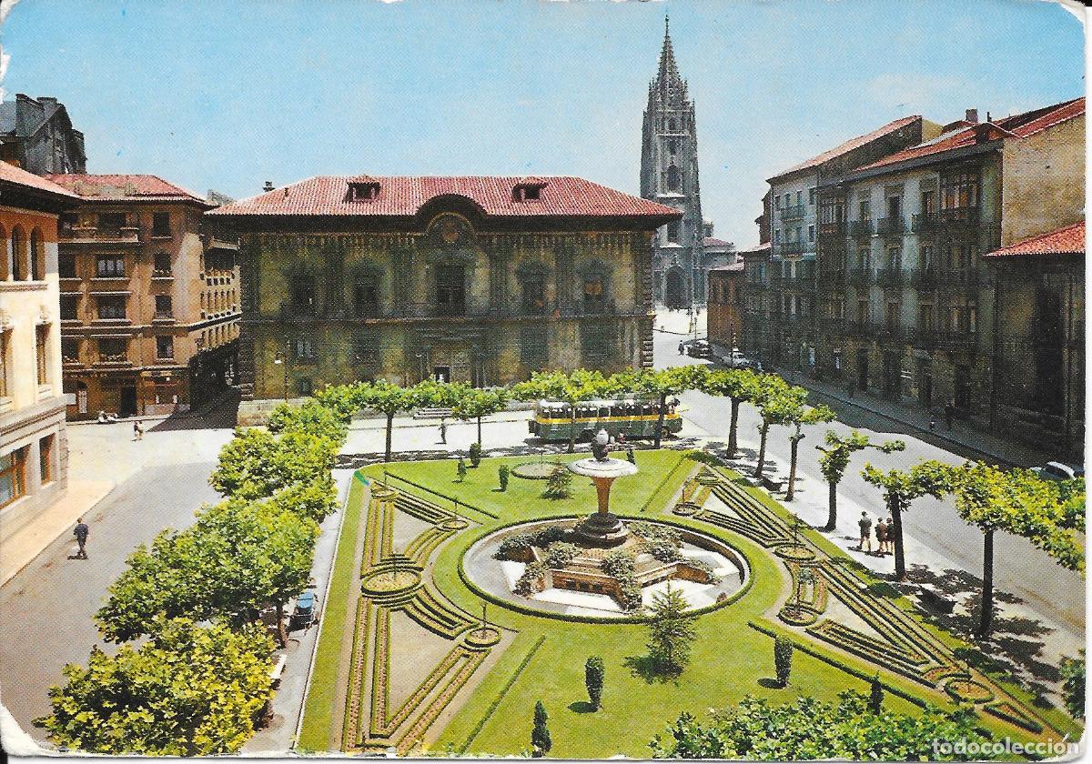 Postales: [POSTAL] Plaza Porlier y, al fondo, Catedral. Oviedo (Asturias) (sin circular)