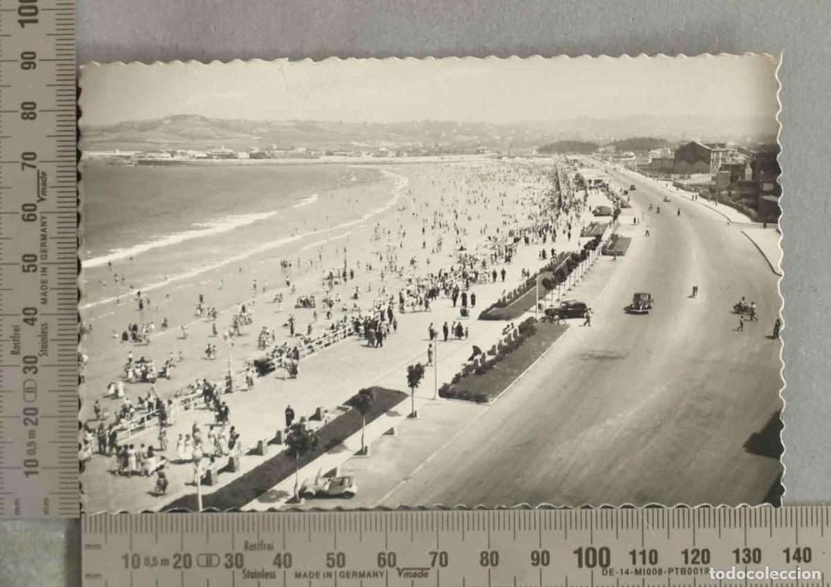Postales: POSTAL. paseo y playa de Gij&oacute;n.