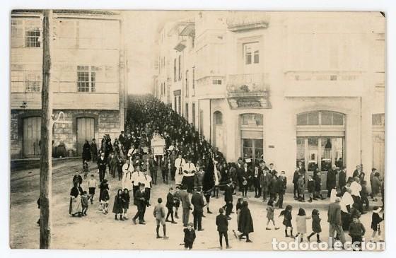 Postales: PRAVIA. ASTURIAS. PROCESION RELIGIOSA. LIBRERIA VARELA. H. 1925