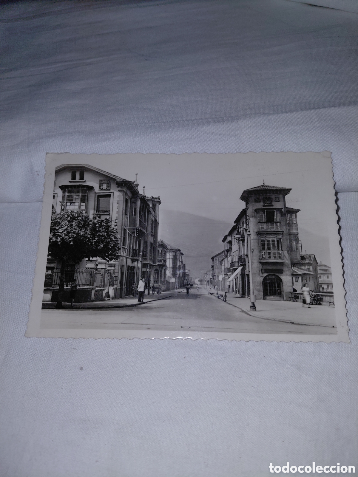 Postales: MIERES CALLE CALVO SOTELO.-15.-EDICIONES LIBRERIA CULTURAL MIERES