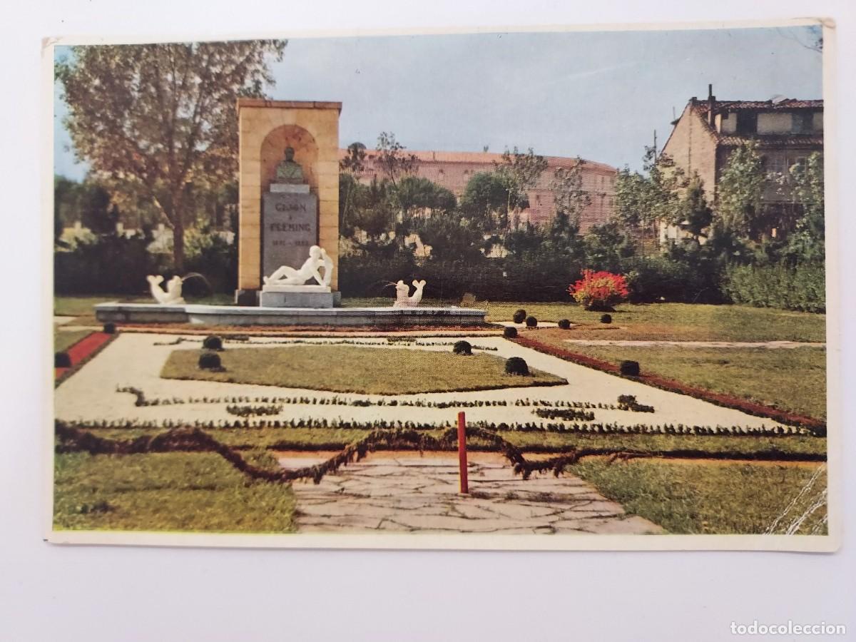 Postales: POSTAL GIJON MONUMENTO A FLEMING. A&Ntilde;OS 1950. SIN CIRCULAR. ESPERON 7