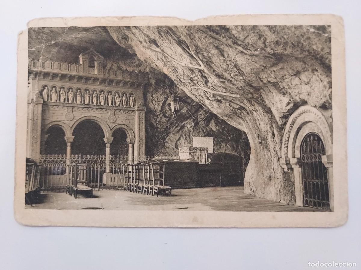 Postales: POSTAL COVADONGA EL CAMARIN DE LA CUEVA Y EL SEPULCRO DE PELAYO. S/C. FOTO MERAS
