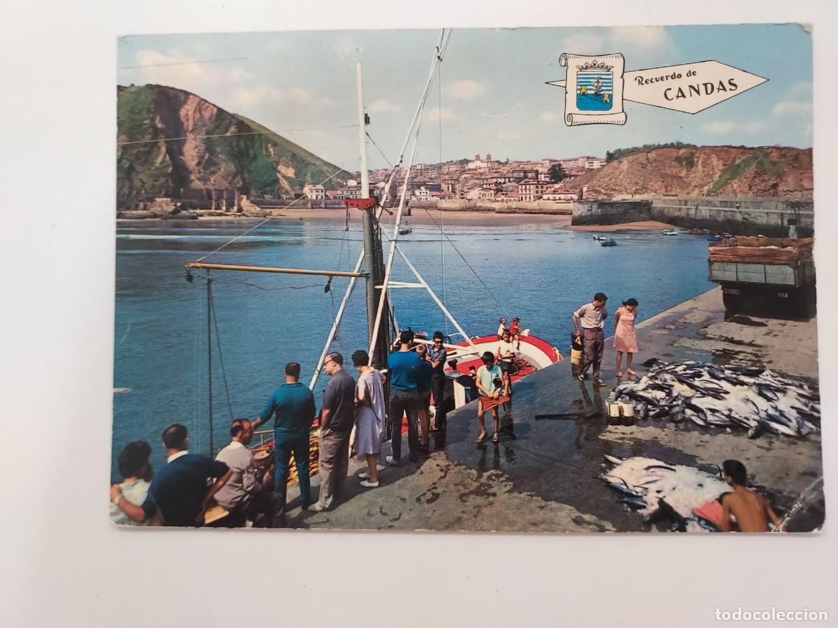 Postales: POSTAL CANDAS DESEMBARCANDO LA PESCA. RECUERDO. 1965. CIRCULADA. ASTURIAS