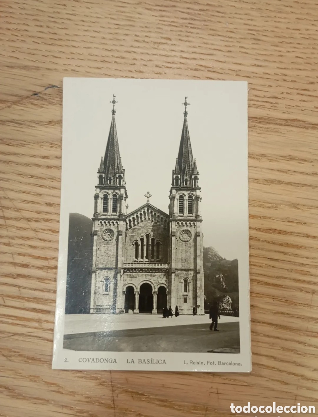 Postales: COVADONGA (ASTURIAS) - LA BAS&Iacute;LICA - L. ROISIN, BARCELONA