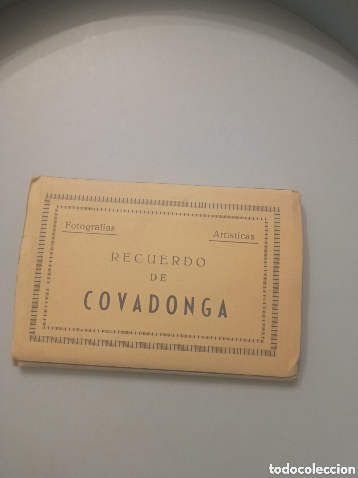 Postales: Antiguo acorde&oacute;n con 8 antiguas fotograf&iacute;as en miniatura de Covadonga, miden 93x65 mm