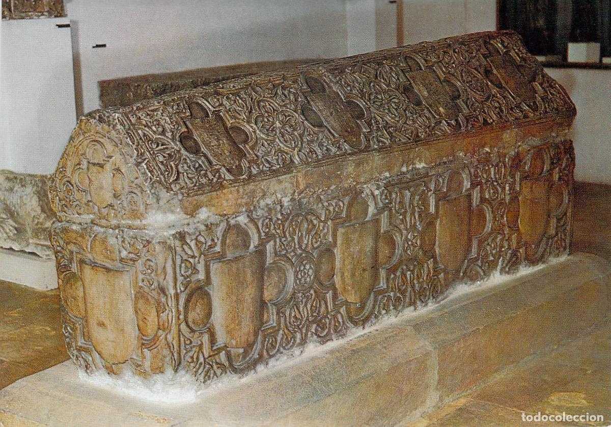Postales: Postal de Oviedo: Sarc&oacute;fago del Museo Arqueol&oacute;gico Provincial