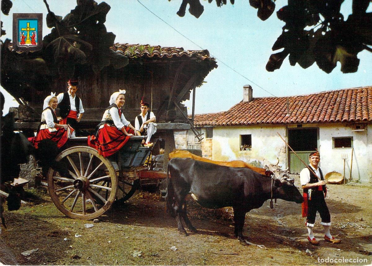 Postales: Postal de Asturias con personas en traje regional y carro de bueyes
