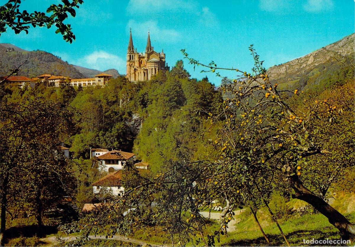 Postales: Postal de la Vista General del Santuario de Covadonga en Asturias