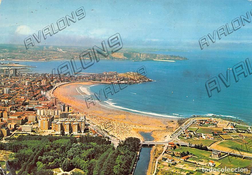 Postales: Playa de Gij&oacute;n (Asturias) - Circulada con sello - 1968