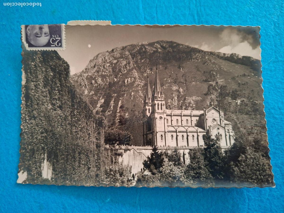 Postales: POSTAL DE COVADONGA. BASILICA. FACHADA LATERAL N&ordm; 1 GARCIA GARRABELLA y Cia. CIRCULADA. Blanco negro