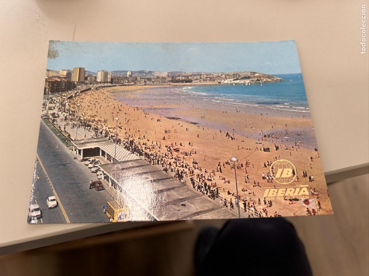 Postales: IBERIA GIJON PLAYA DE SAN LORENZO Y BARCELONA FUENTE MONUMENTAL SE VENDEN SUELTAS