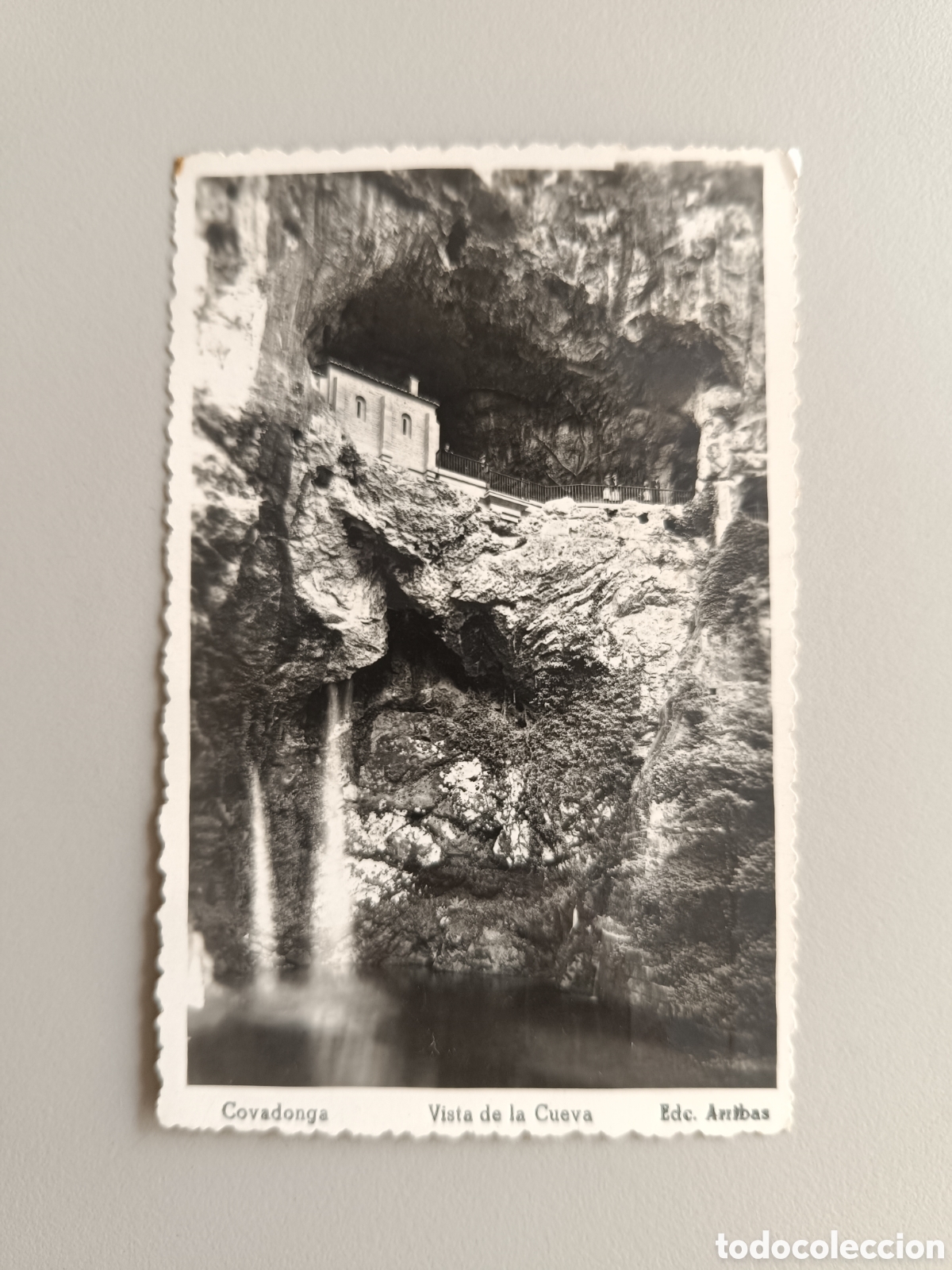 Postales: Tarjeta postal Covadonga vista de la cueva Ediciones Arribas