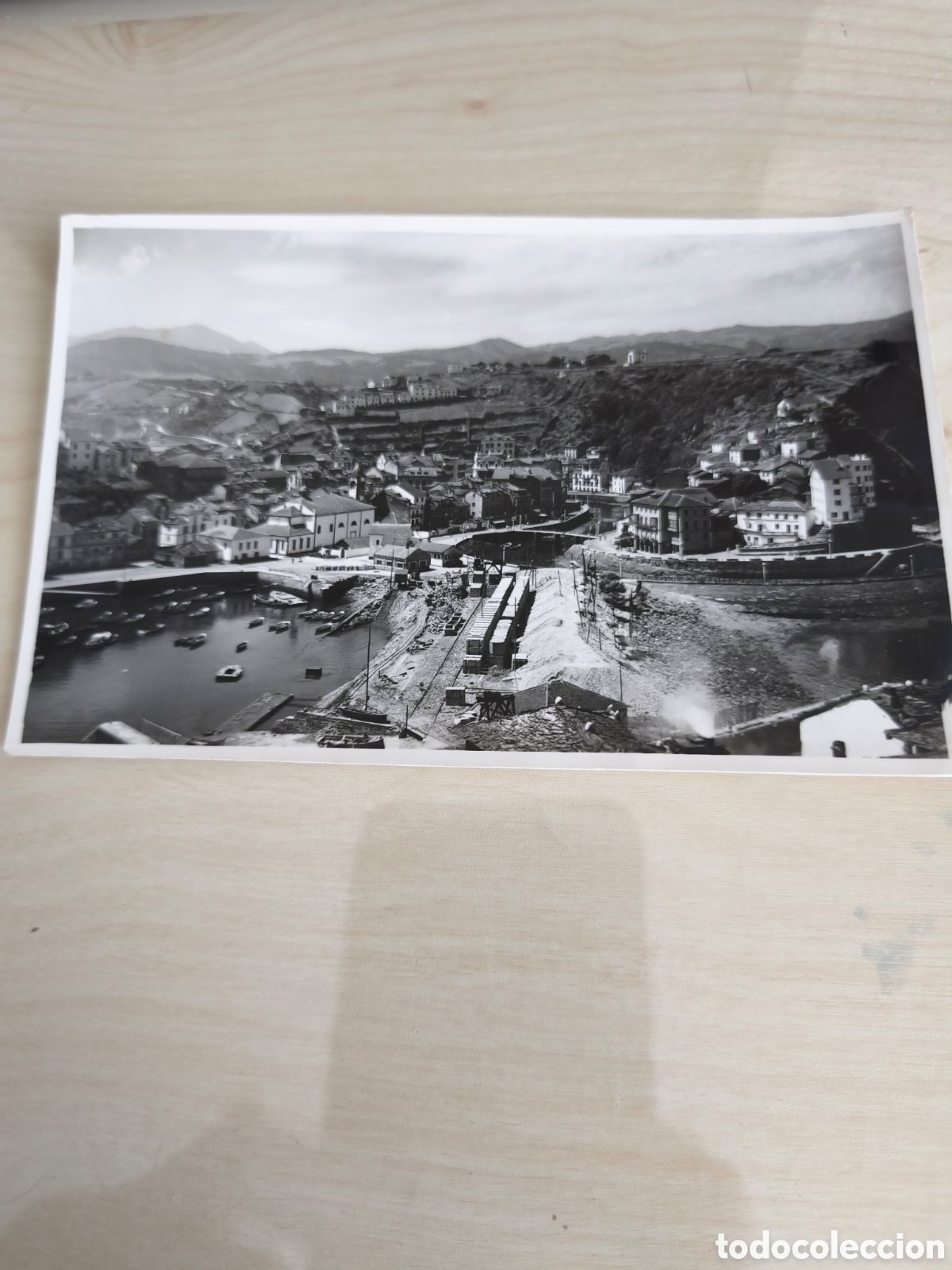 Postales: Vista de Luarca a&ntilde;os 50. Foto G&oacute;mez. Circulada