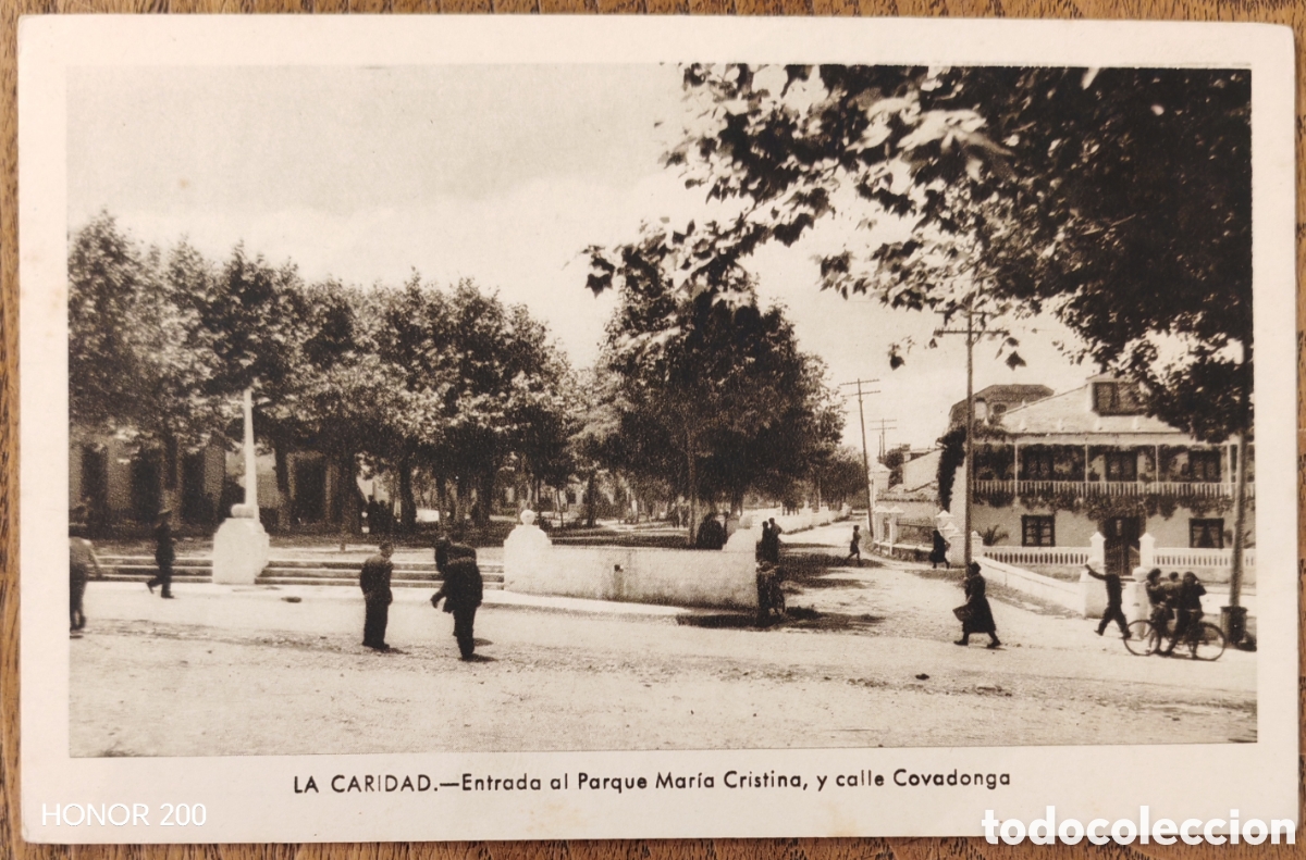 Postales: Postal La Caridad - Entrada al Parque Mar&iacute;a Cristina y Calle Covadonga - Asturias