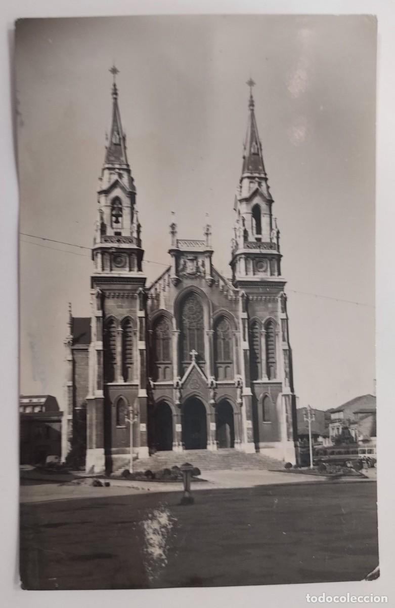 Postales: POSTAL AVILES IGLESIA DE SANTO TOMAS DE CANTERBERY. ESCRITA. A&Ntilde;OS 1940 1950. ALARDE. ASTURIAS