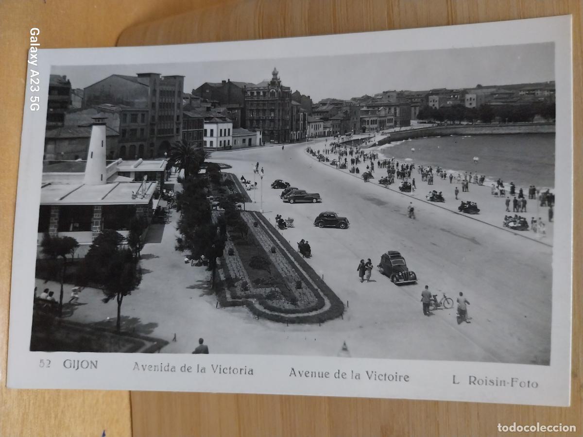 Postales: AVENIDA DE LA VICTORIA GIJON ED ROISIN 52 CIRCULADA A&Ntilde;OS 50 ANIMADA COCHES EPOCA
