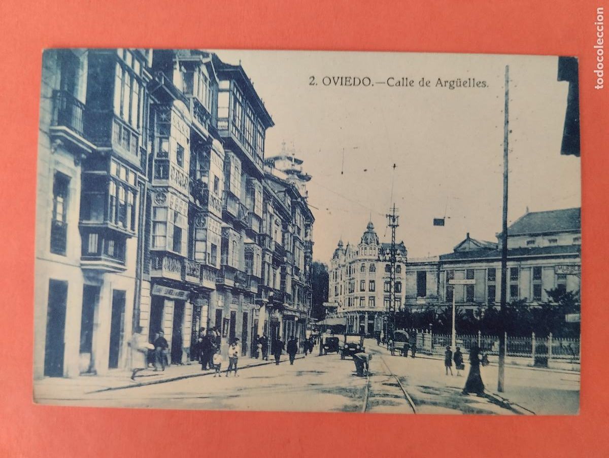 Postales: OVIEDO. CALLE DE ARG&Uuml;ELLES. ED. CADRECHA.