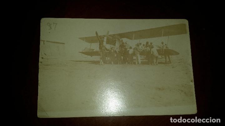 Postales: ANTIGUA POSTAL AVION CON GENTE - Foto 1