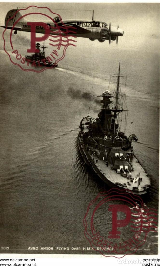Postales: Avro ANSON Flying over H.M.S. REVENGE - n a pas circul&eacute; - Escorteur