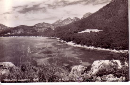 Postales: FORMENTOR - MALLORCA - EL HOTEL Y LA PLAYA - Foto 1