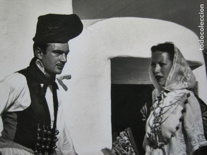 Postkarten: IBIZA-PAREJA CON EL TRAJE TIPICO-VI&Ntilde;ETS FOTOGRAFICA-18-POSTAL ANTIGUA-(73.095)