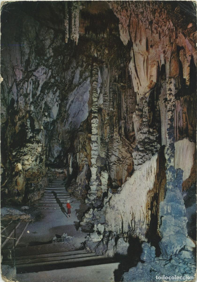 Cartes Postales: N&ordm; 1410-MALLORCA. Cueva de Art&aacute;. Reina de las columnas: 22m. Circulada en 1958. ED. FOTO CASA PLANAS
