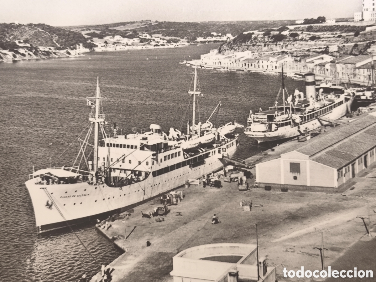 Postales: MAH&Oacute;N MUELLE POSTAL FOTOGR&Aacute;FICA MA&Oacute; MENORCA BALEARS C. 1955
