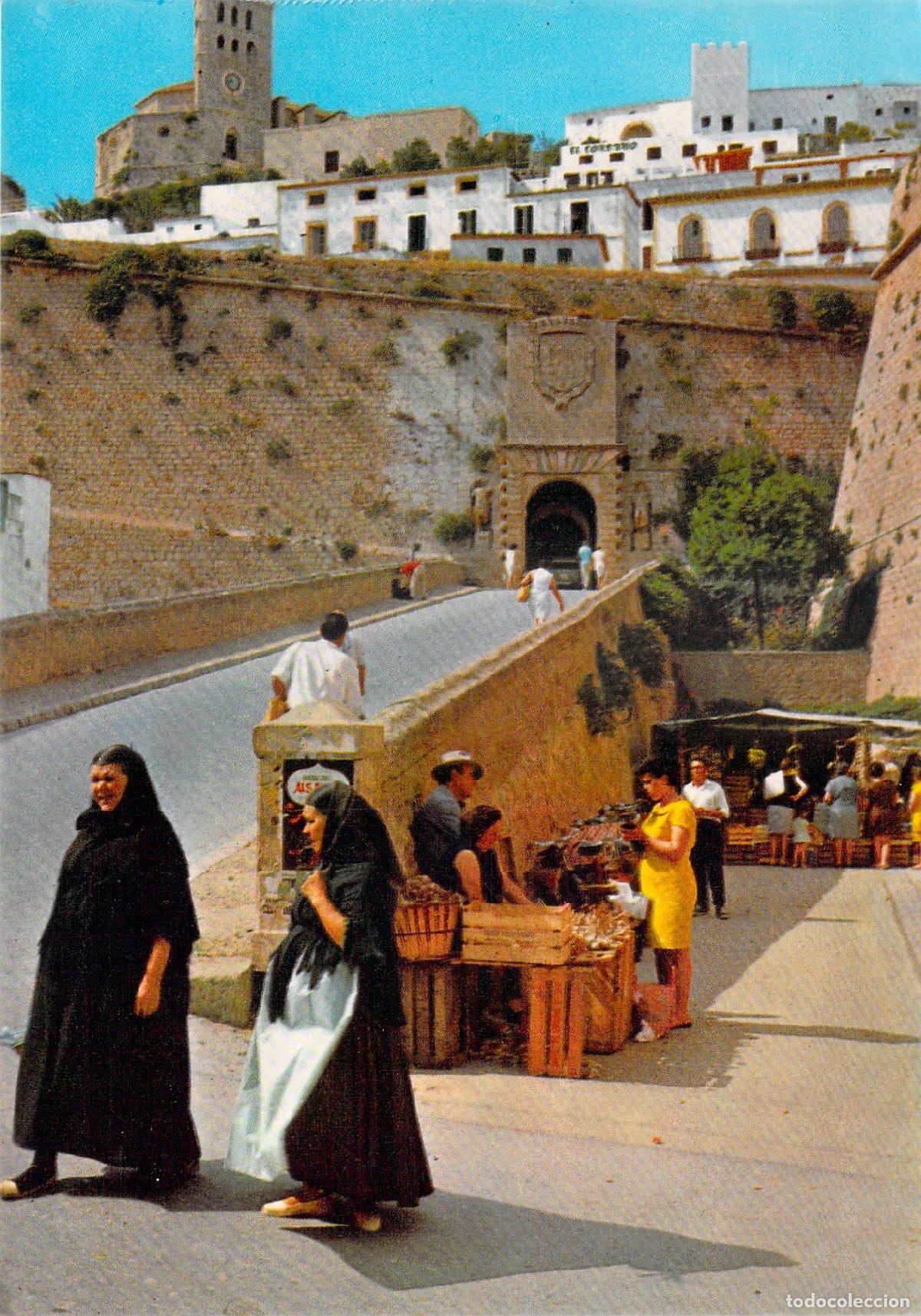 Postales: Postal de la ciudad de Ibiza con murallas y catedral