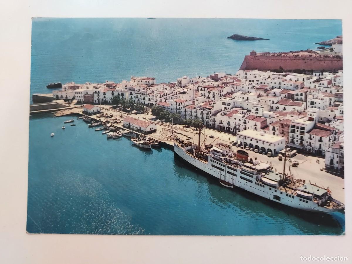 Postales: POSTAL IBIZA CIUDAD VISTA PARCIAL AEREA DEL PUERTO. 1966. SIN CIRCULAR. PLANAS. Trasmediterr&aacute;nea