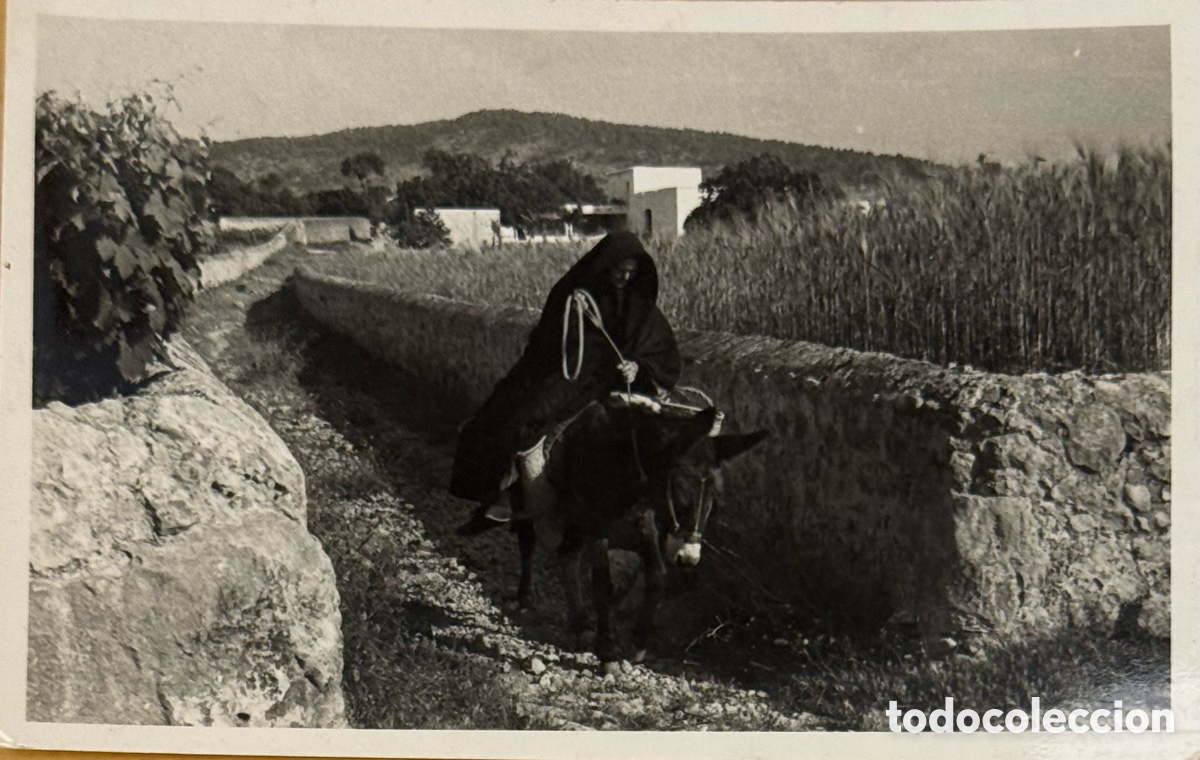 Postales: Ibiza payesa camino al Pueblo