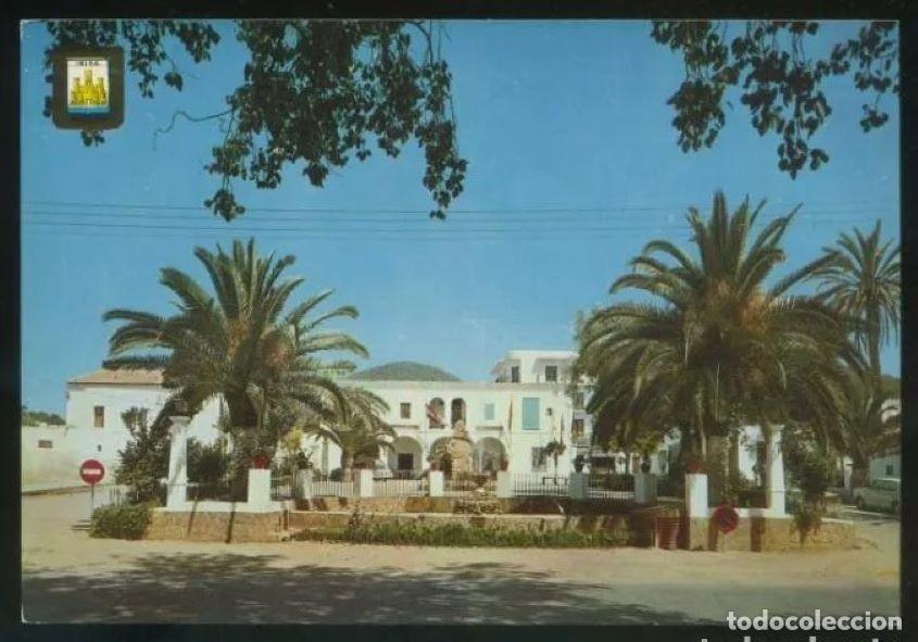 Postcards: Eivissa. Santa Eul&agrave;ria des Riu. *Plaza del Ayuntamiento* Ed. Fisa n&ordm; 108. Nueva.