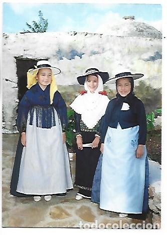 Postales: DIFERENTS VESTITS DE PAGESES IBICENCAS. GRUP DE BALLS TRADICIONALS. STA GERTRUDIS. EIVISSA