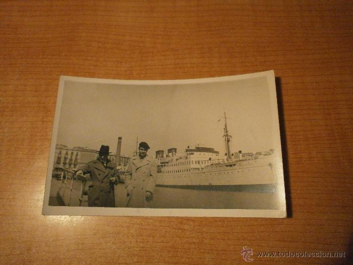 Postales: TARJETA POSTAL BARCO CON HOMBRES SIN CIRCULAR - Foto 1