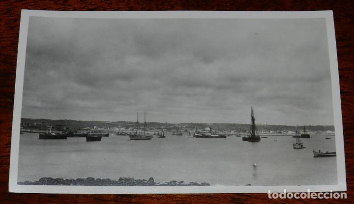 Postales: FOTO POSTAL DE BARCOS EN LAS COSTAS ESPA&Ntilde;OLAS, NO CIRCULADA. - Foto 1