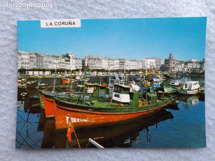 Postales: La Coru&ntilde;a. La D&aacute;rsena. Barcos - Foto 1