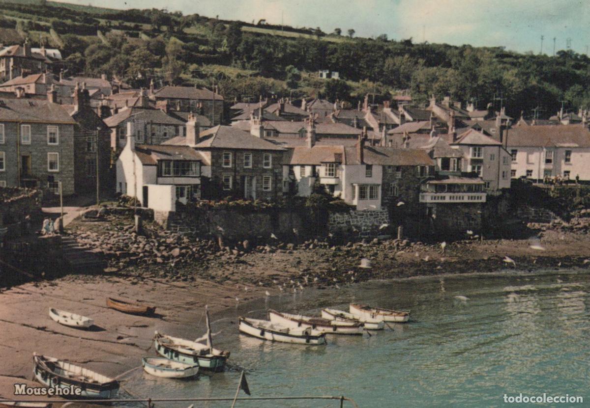 Postales: United Kingdom Mousehole With Fishing Boats On the Shore and in Unposted *YAM492
