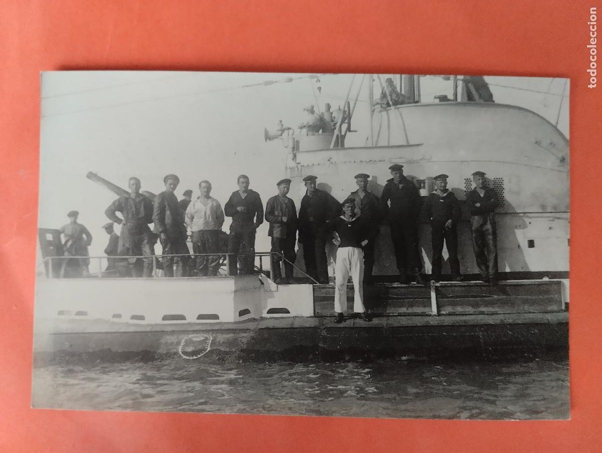 Postales: POSTAL FOTOGRAFICA SUBMARINO ALEMAN EN CADIZ A&Ntilde;O 1917, REPARANDO AVERIA...FOTO NEUER
