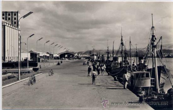 Postales: LAS PALMAS DE GRAN CANARIA(ISLAS CANARIAS).- VISTA DEL MUELLE PESQUERO.PUERTO DE LA LUZ