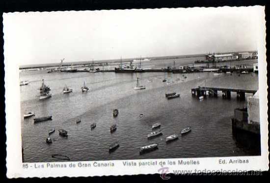 Postales: Las Palmas de Gran Canaria. Vista parcial de los Muelles. No circulada