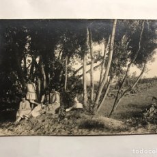 Postales: LAS PALMAS DE GRAN CANARIA. POSTAL FOTOGRÁFICA. ??MUJERES EN LA PLAYA.... TARJETA POSTAL (H.1910?)
