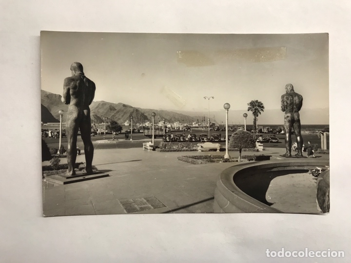 Cartoline: SANTA CRUZ DE TENERIFE. Postal No.48, Vista Parcial del Muelle. Edita: Dom&iacute;nguez. Foto J. Cebollero