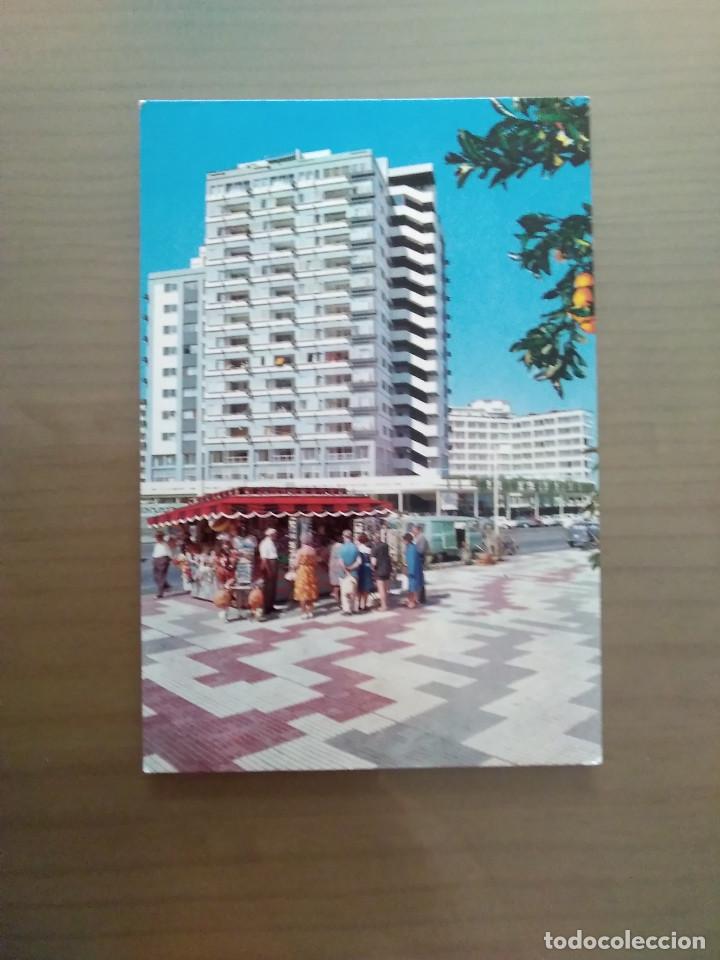 Postkarten: POSTAL PUERTO DE LA CRUZ PASEO DE COLON Y EDIFICIO MARTINA