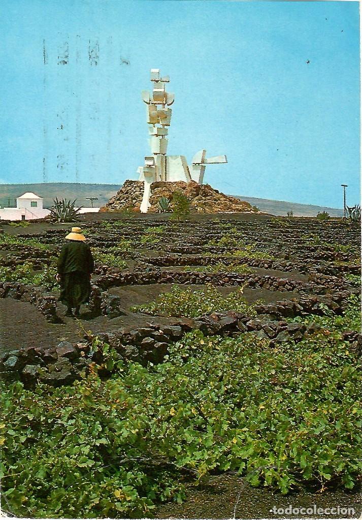 Postales: N&ordm; 5066-LANZAROTE. Monumento al labrador lanzarote&ntilde;o. Circulada en 1979. ED. BEASCOA