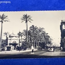 Postales: POSTAL LAS PALMAS DE GRAN CANARIA PARQUE SAN TELMO CALLE TRIANA INSCRITA CIRCULADA 1956. Lote 347768608