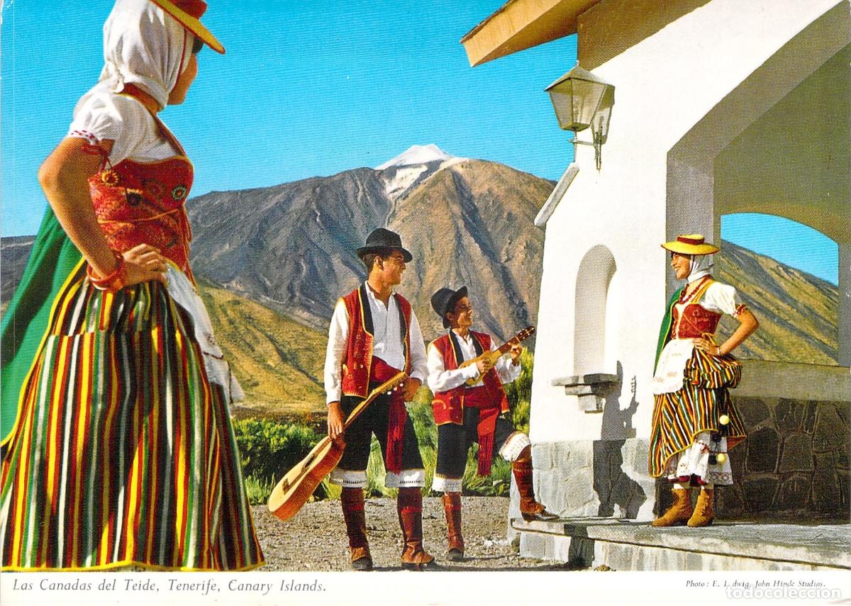 Postales: Postal de Tenerife Las Ca&ntilde;adas del Teide con Trajes T&iacute;picos Canarios