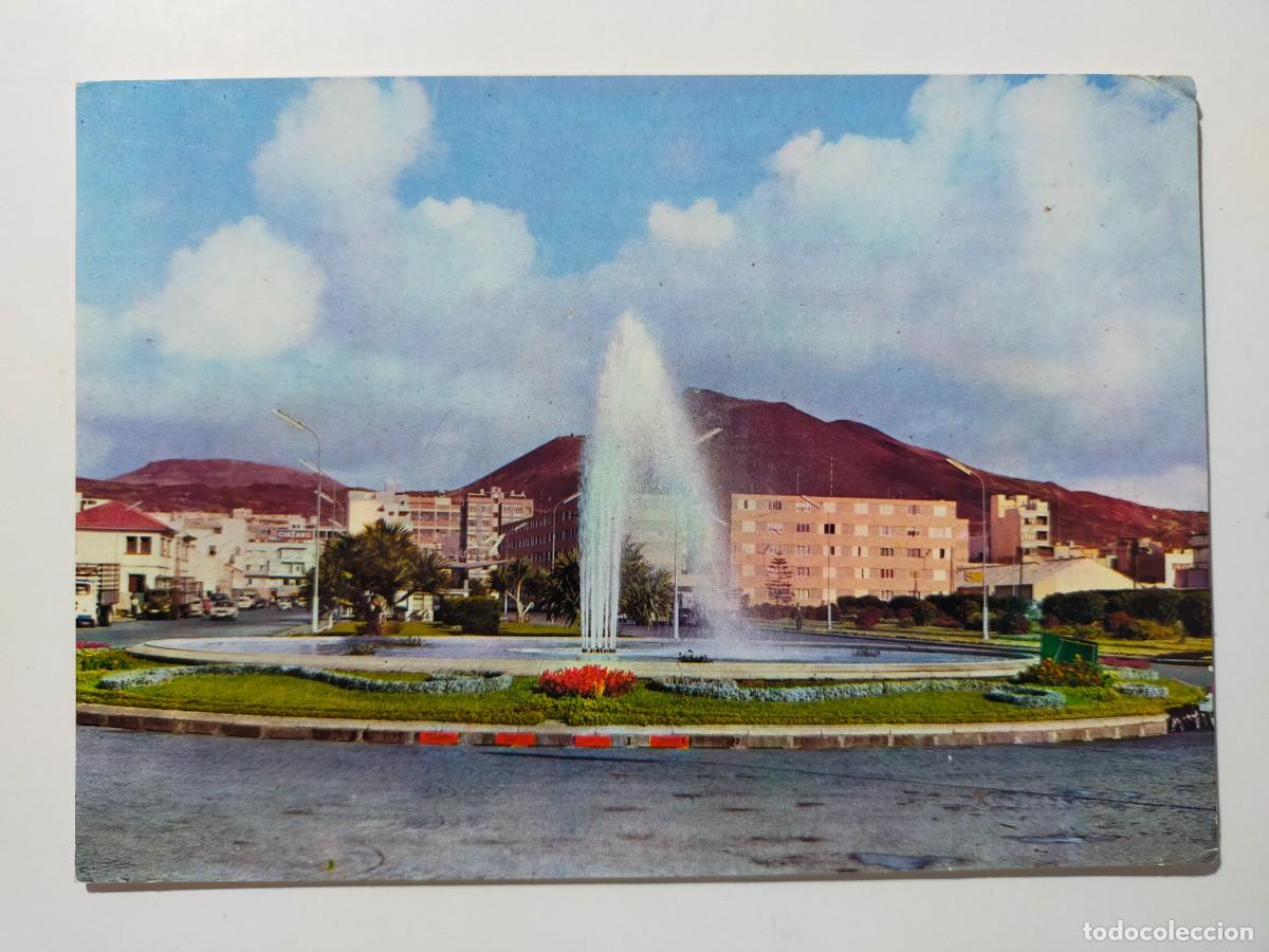 Postales: Tarjeta Postal. LAS PALMAS DE GRAN CANARIAS: Fuente luminosa, Puerto de la Luz - Ed. Sicilia.