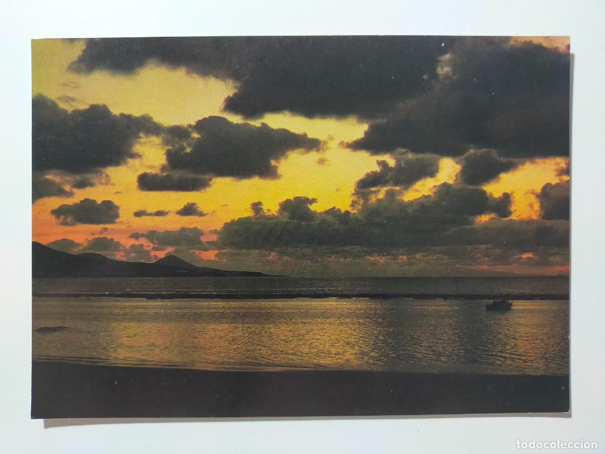 Postales: Tarjeta Postal. LAS PALMAS DE GRAN CANARIA: Puesta de sol, Las Canteras - Edic. Concesionario Juasa