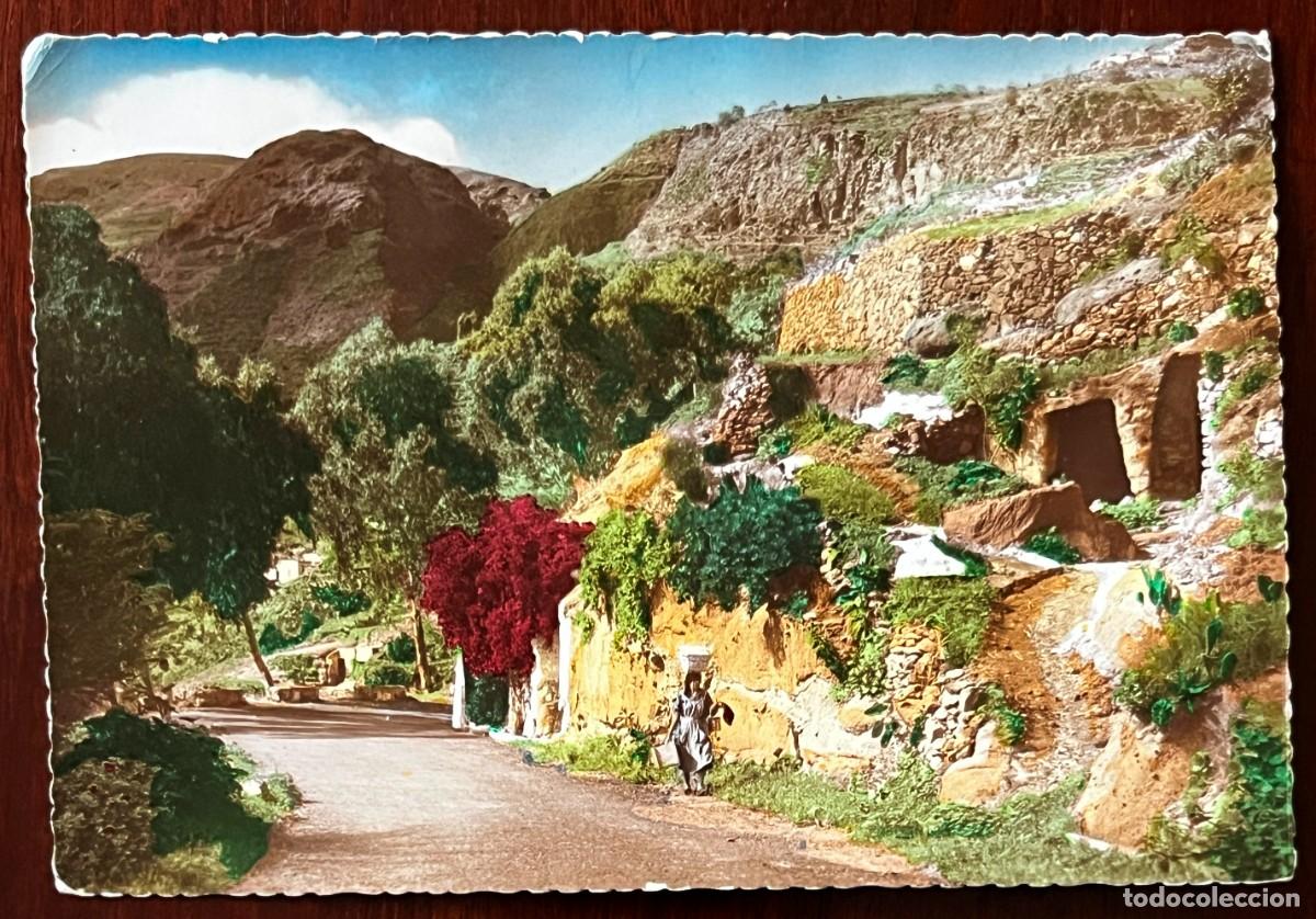 Postales: CUEVAS EN LA ATALAYA POBLADO TROGLODITA, GRAN CANARIA, circulada en 1958